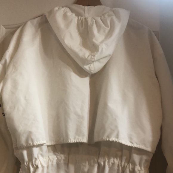 Preview Basic Women’s White Hooded Utility Jacket Small - Picture 9 of 14